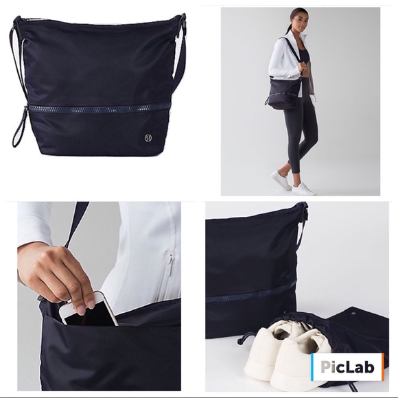 lululemon athletica Handbags - 🎀🆕Lululemon Midnight Blue Go Lightly Bag🎀